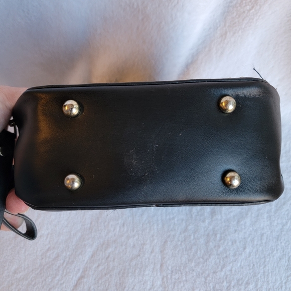 NY Handbag Purse Cosmetic Tote Black With Stunning Gold Accents Faux Leather Zip - Picture 7 of 8